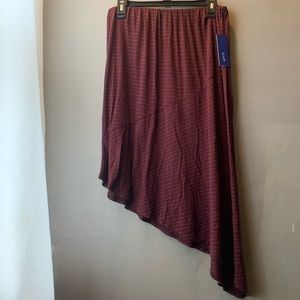 Size L skirt NWT stretchy and comfortable! Apt. 9
